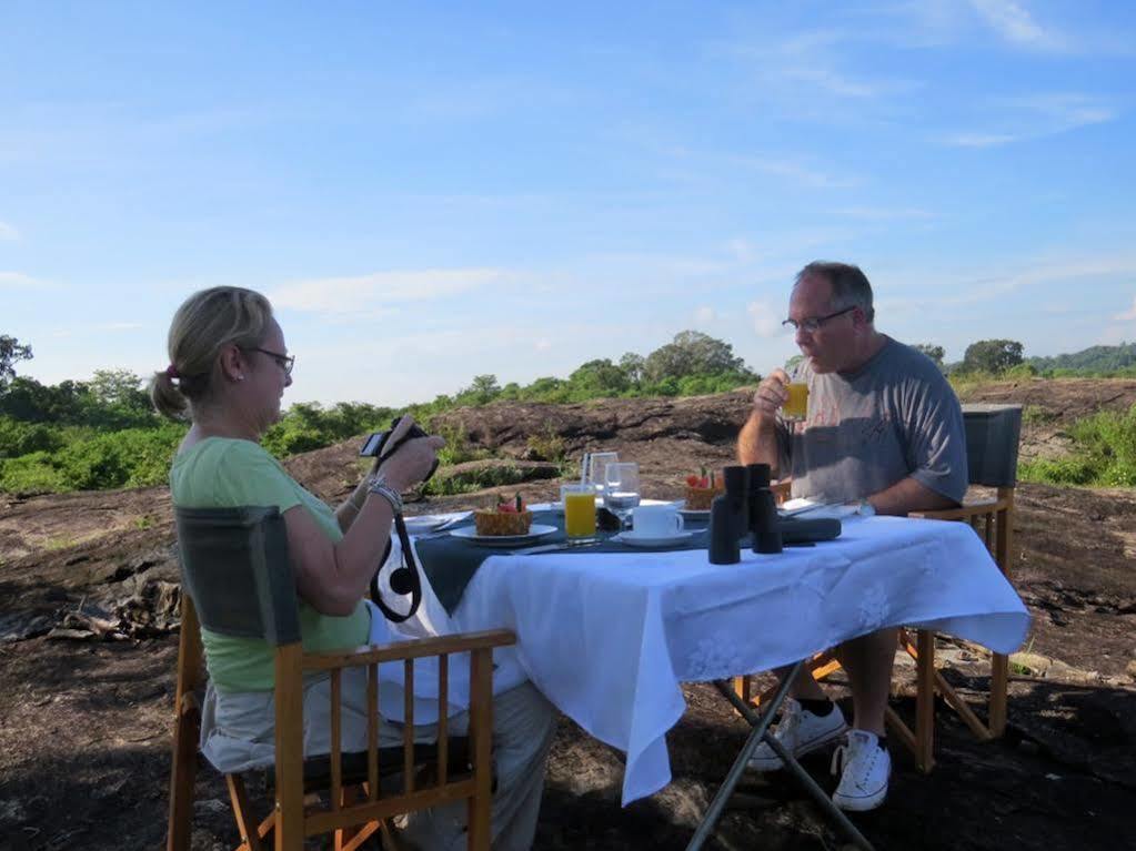 Mahoora Tented Safari Camp Udawalawe Exterior foto