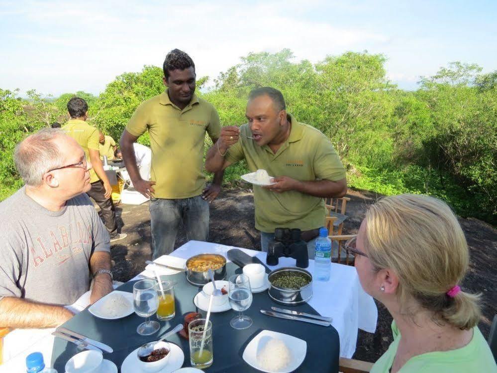 Mahoora Tented Safari Camp Udawalawe Exterior foto